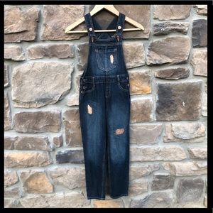 EUC Jordache 7/8 faux gold stitched overalls.